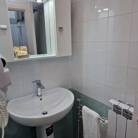 Con Vista 招待所 4*